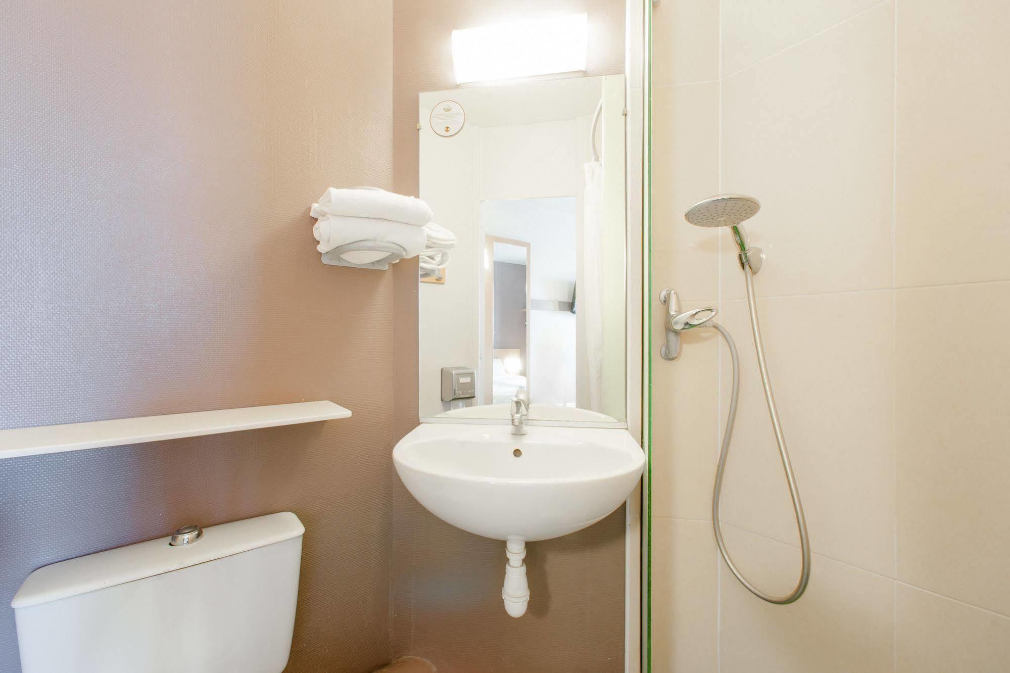 B&B Hotel Troyes Saint-Parres-Aux-Tertres Екстер'єр фото